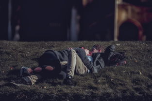 催儿子考公妈妈做行测后放弃鸡娃,一场母爱与现实的温柔碰撞 催儿子考公妈妈做行测后放弃鸡娃,一场母爱与现实的温柔碰撞